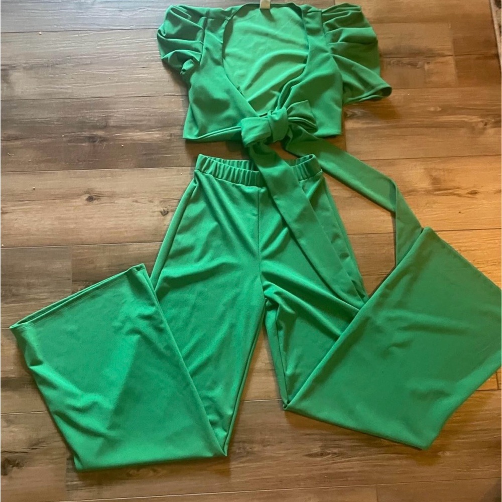 🍀 2 Piece Outfit - St. Patty’s Day!